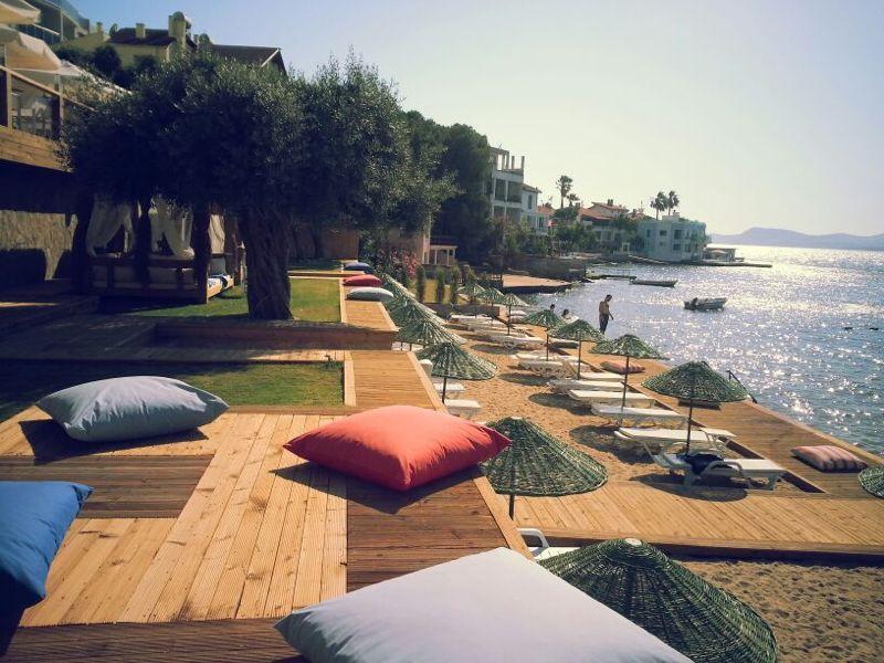 Hidden Garden Hotel Миляс Экстерьер фото